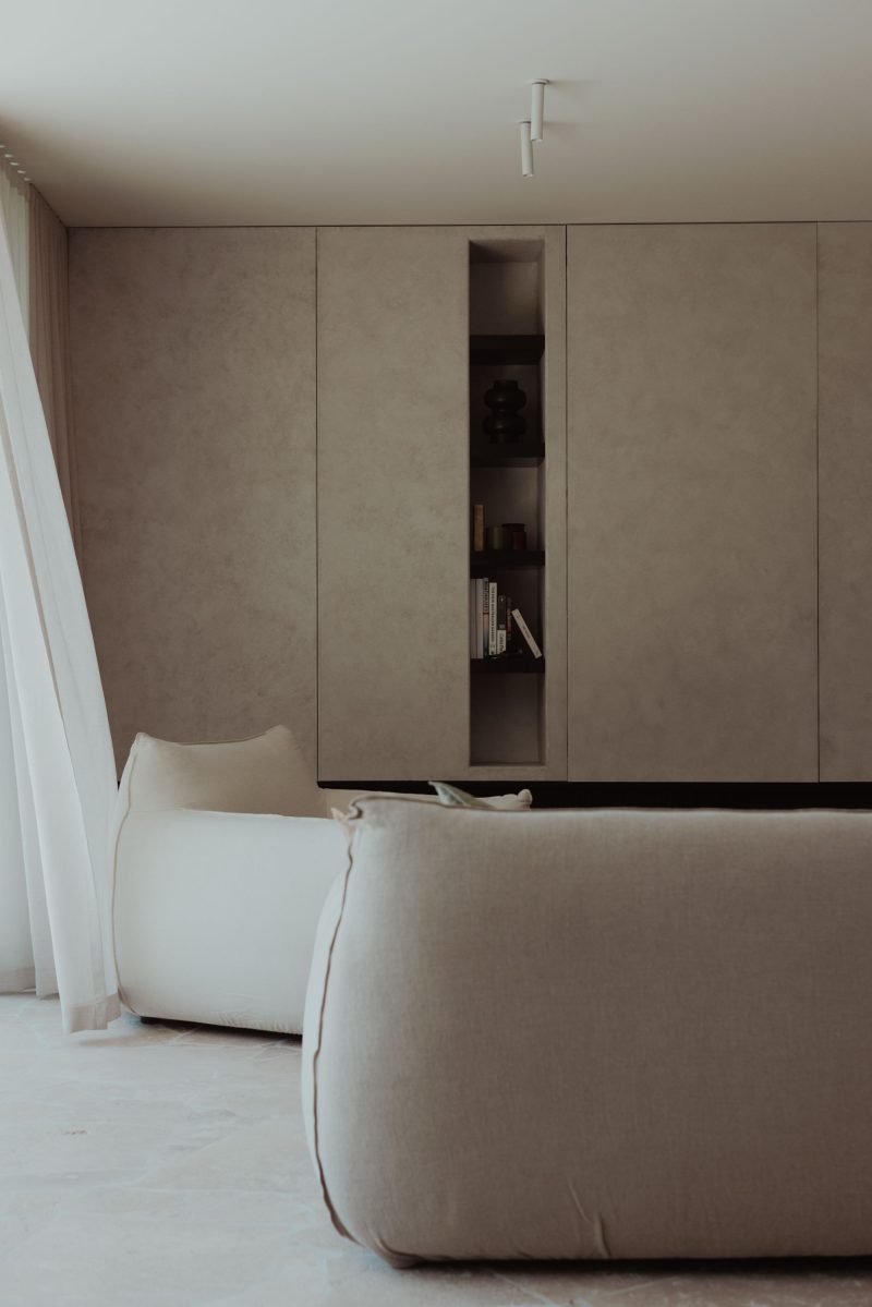 Little Birch, an exquisitely detailed modern home by Buck&Simple, showcasing high-end coastal architecture and interior design on a complex Sydney site.