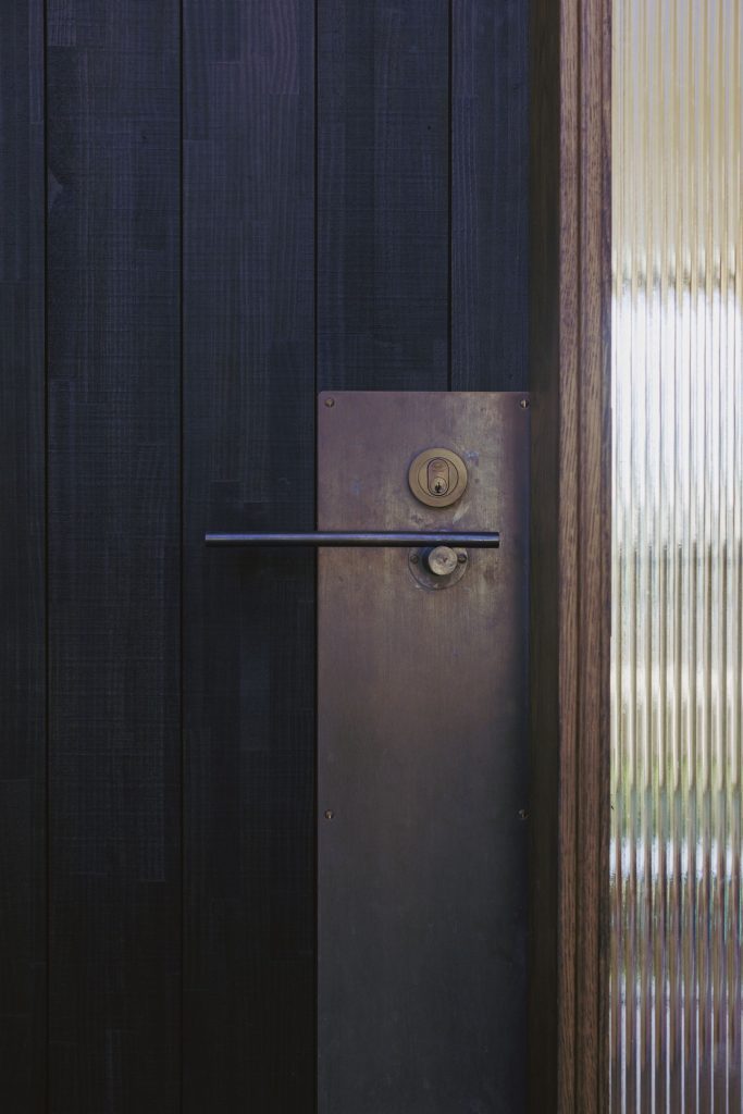 Little Birch, an exquisitely detailed modern home by Buck&Simple, showcasing high-end coastal architecture and interior design on a complex Sydney site.